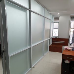 Vách ngăn nhôm kính - 004