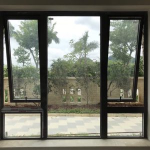 Cửa sổ mở hất